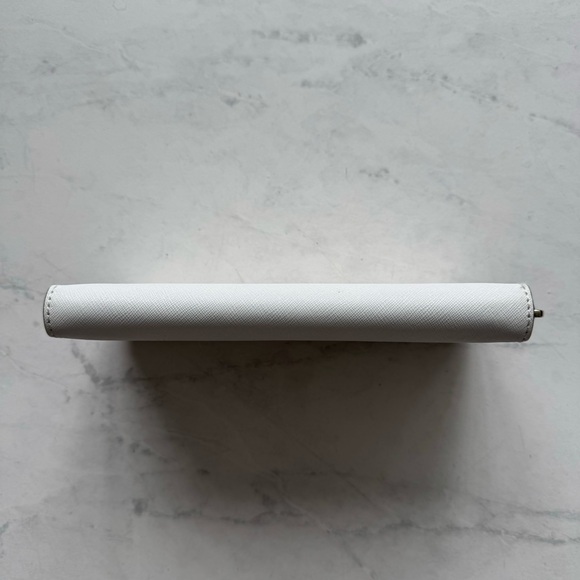 Michael Kors Jet Set Long Wallet with Zipper in White - Picture 6 of 8